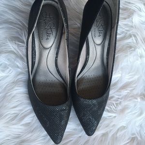 Black/Silver Pointed toe heel
